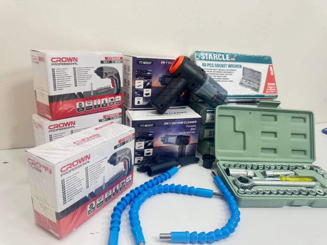 caisse 40p + aspirateur + visseuse CROWN!