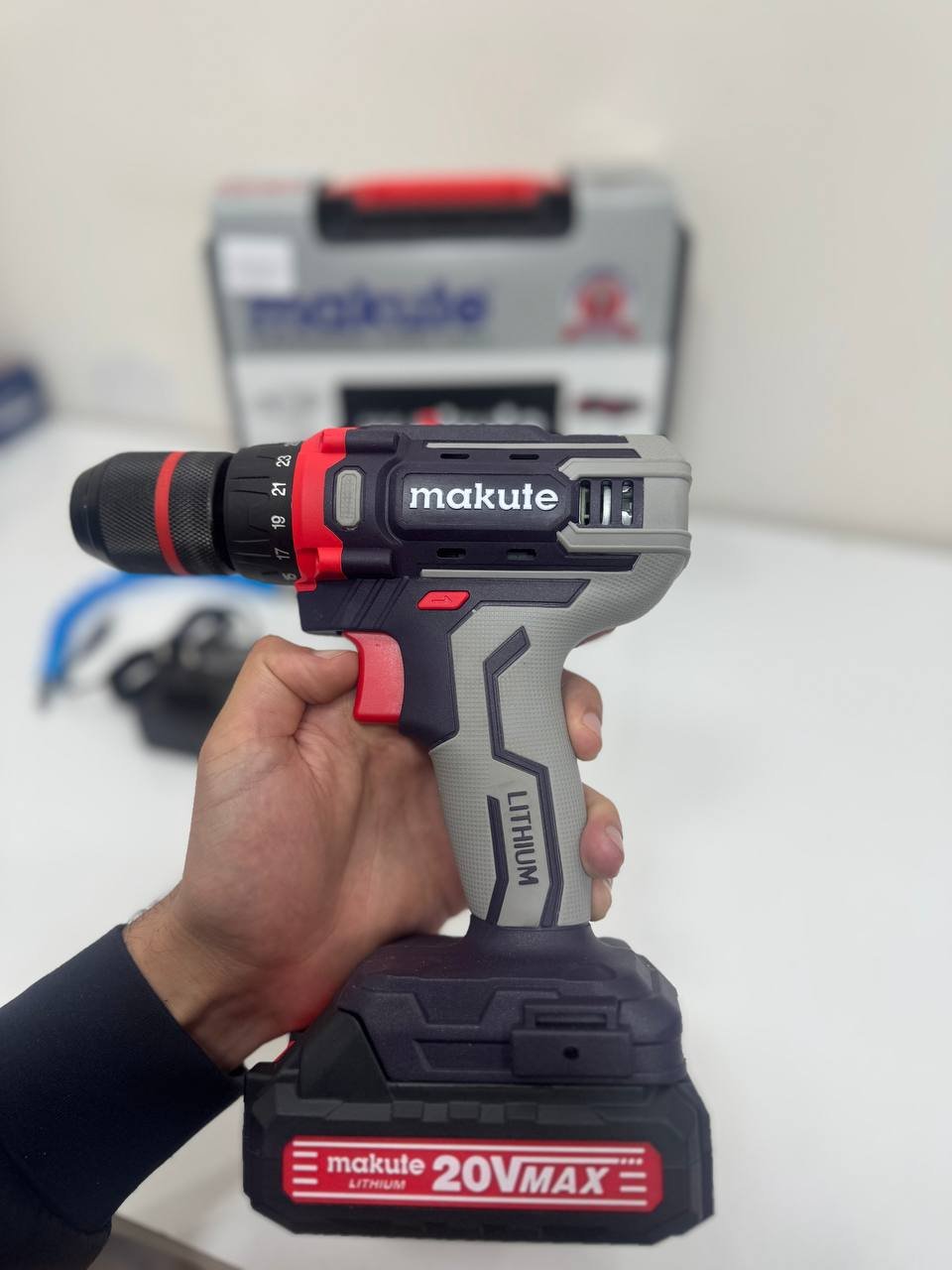 visseuse makute 20V originale + flexible هدية - الصورة 3